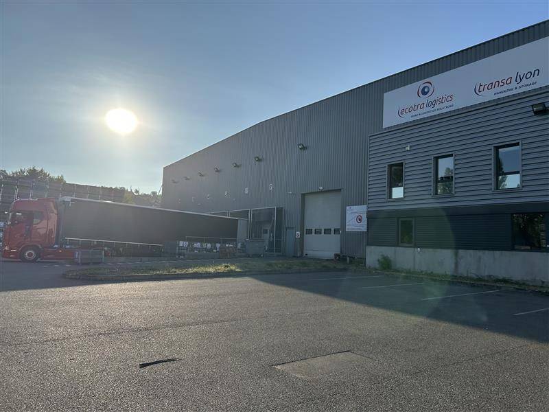 Consolidation logistique au sud de Lyon – entrepôt sous douane connecté rail/route