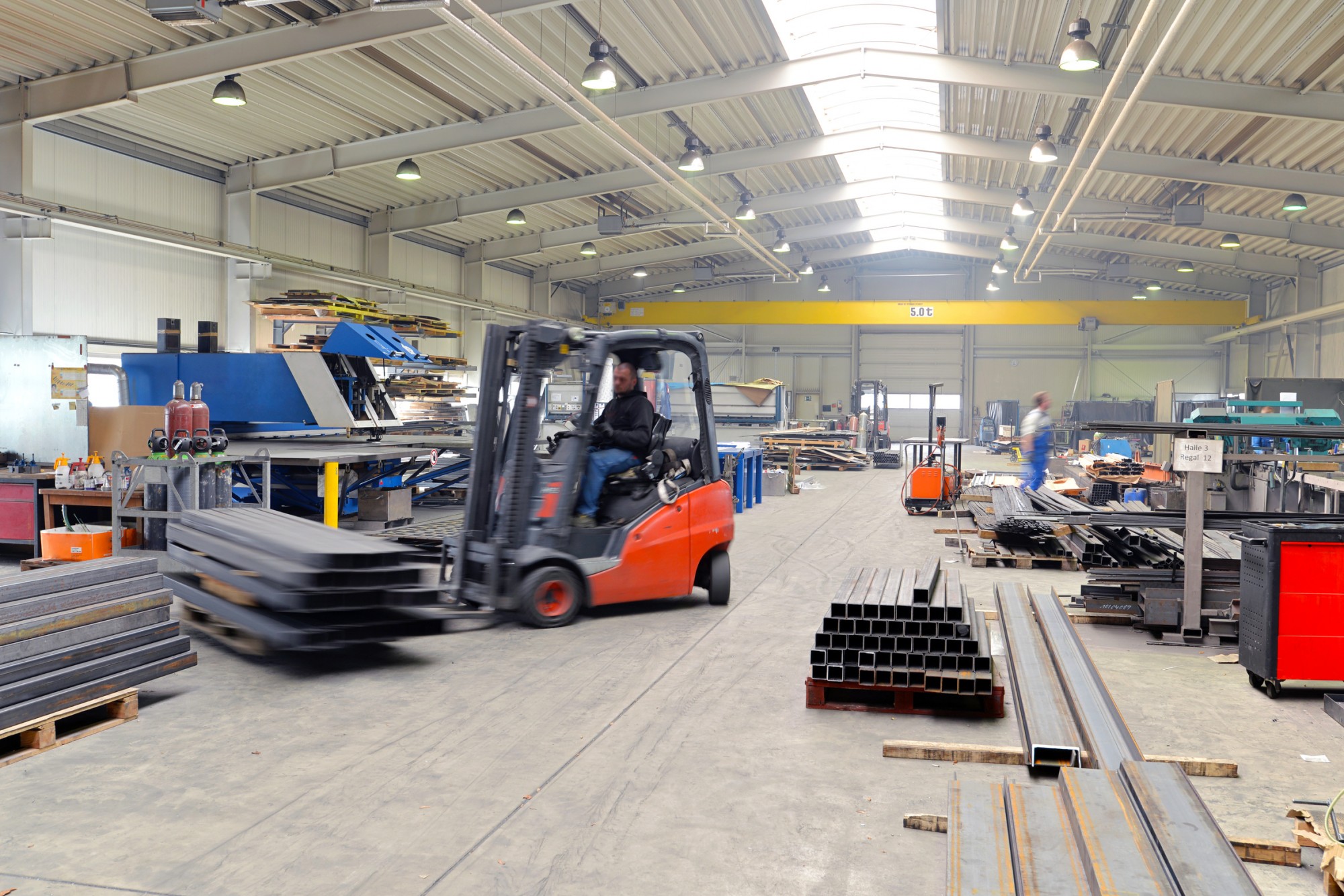 Dégroupage et déconsolidation de fret pour vos imports à Lyon